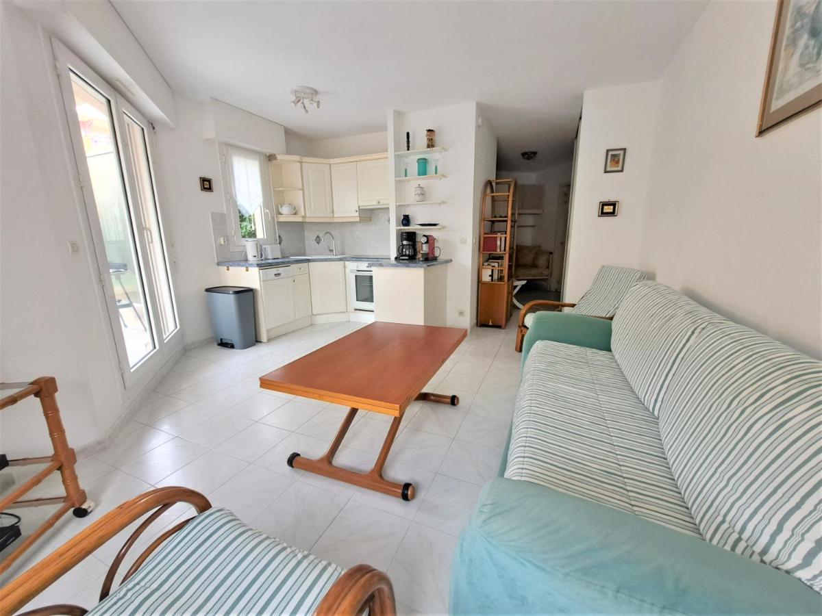 Apartment Frejus, 100 M De La Plage Et Base Nature Frejus
